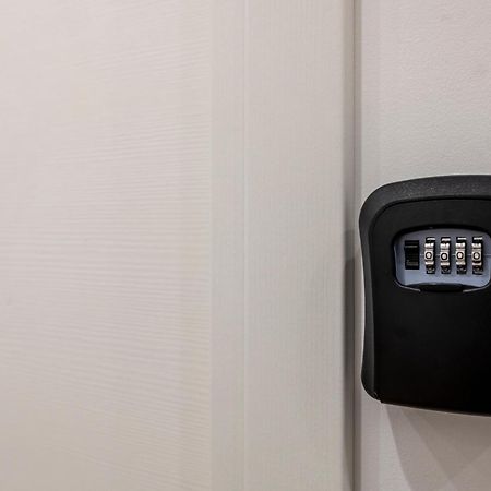 Bnbutler - Inbrera Suites - Giulianova, 1 ミラノ エクステリア 写真