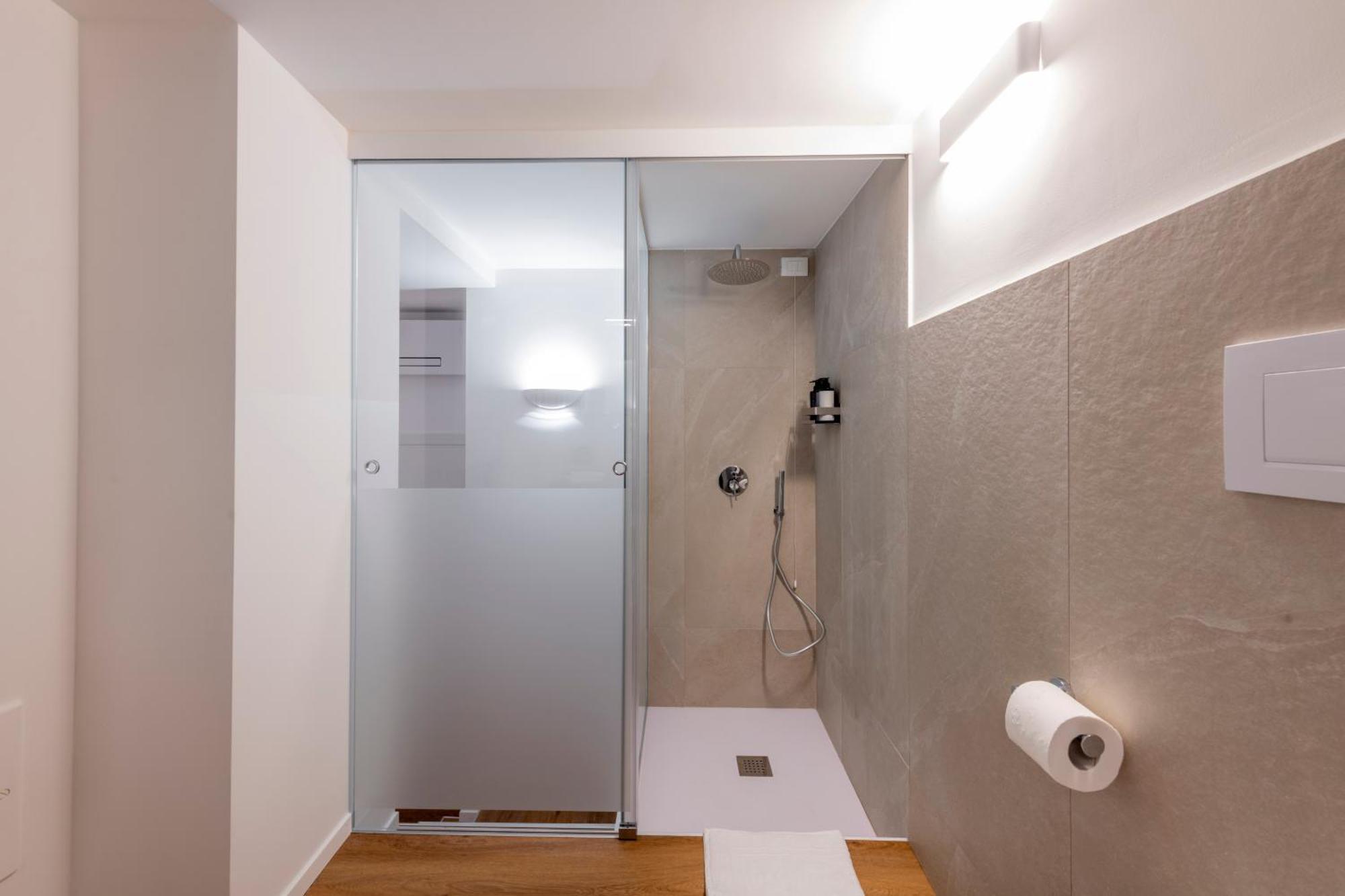 Bnbutler - Inbrera Suites - Giulianova, 1 ミラノ エクステリア 写真