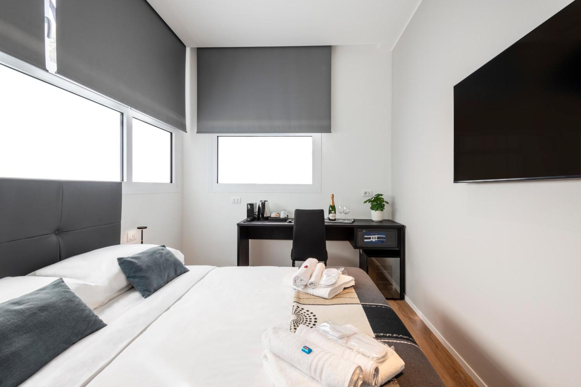 Bnbutler - Inbrera Suites - Giulianova, 1 ミラノ エクステリア 写真