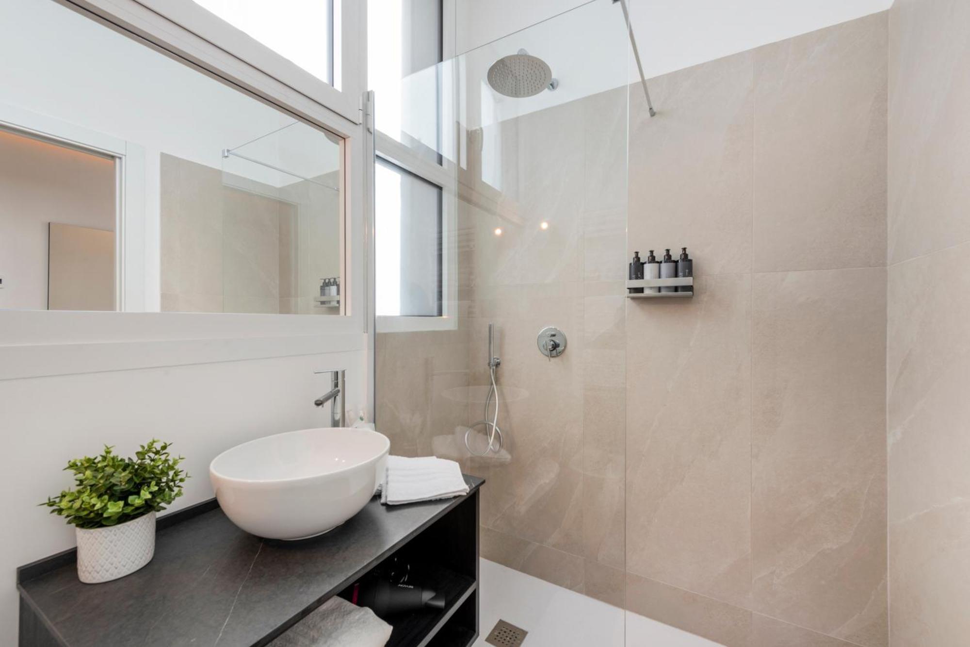 Bnbutler - Inbrera Suites - Giulianova, 1 ミラノ エクステリア 写真