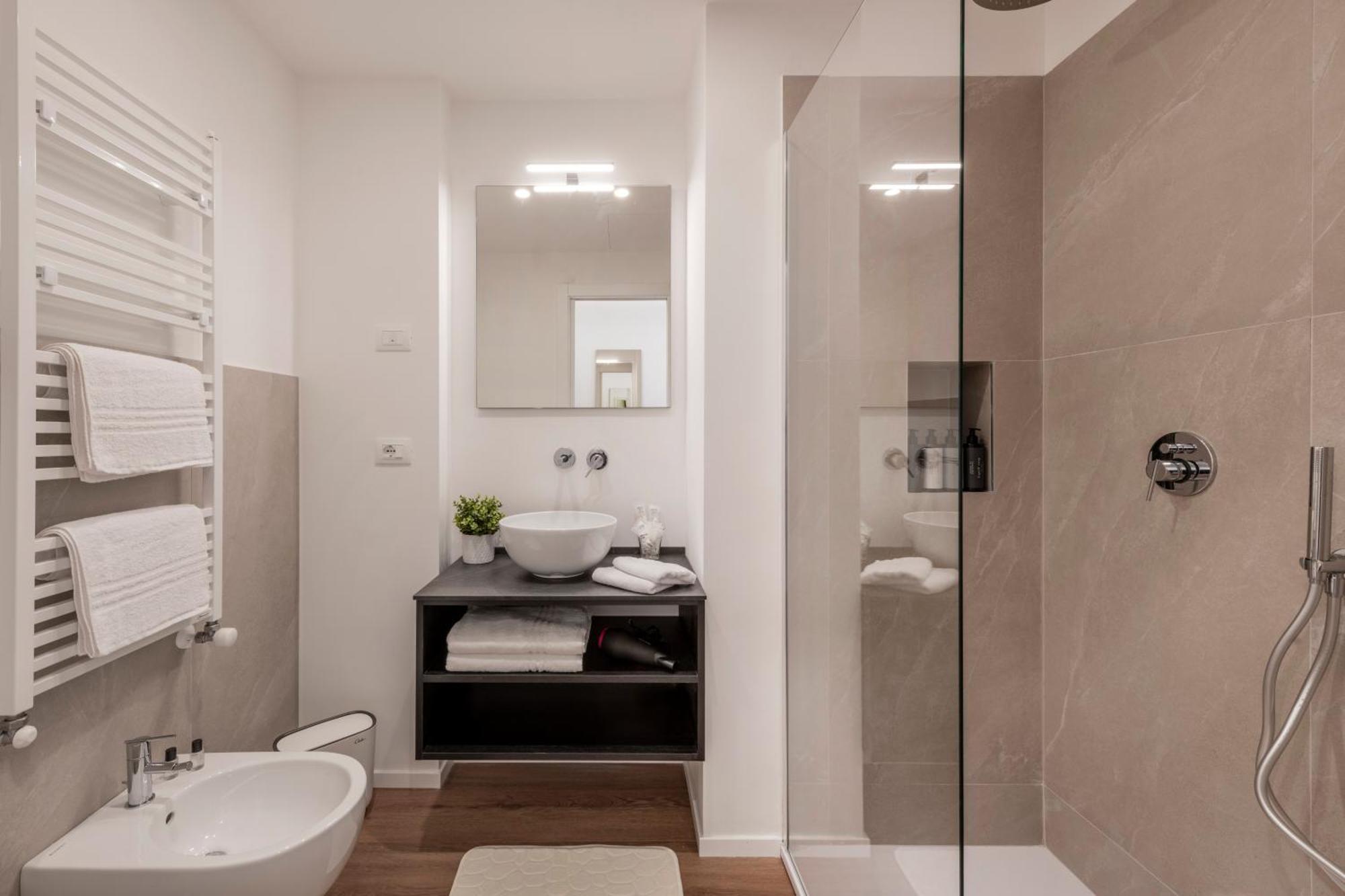 Bnbutler - Inbrera Suites - Giulianova, 1 ミラノ エクステリア 写真