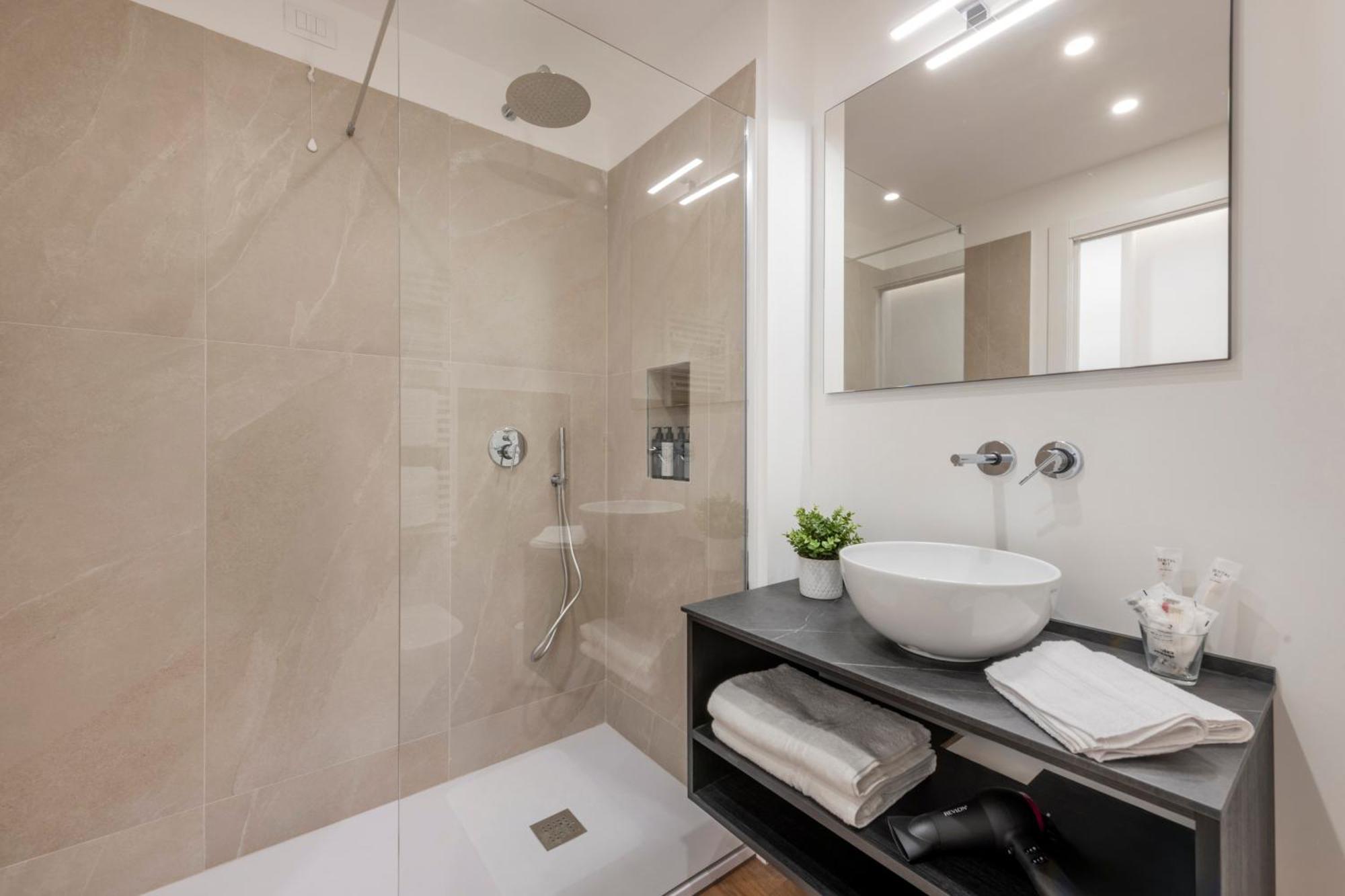Bnbutler - Inbrera Suites - Giulianova, 1 ミラノ エクステリア 写真