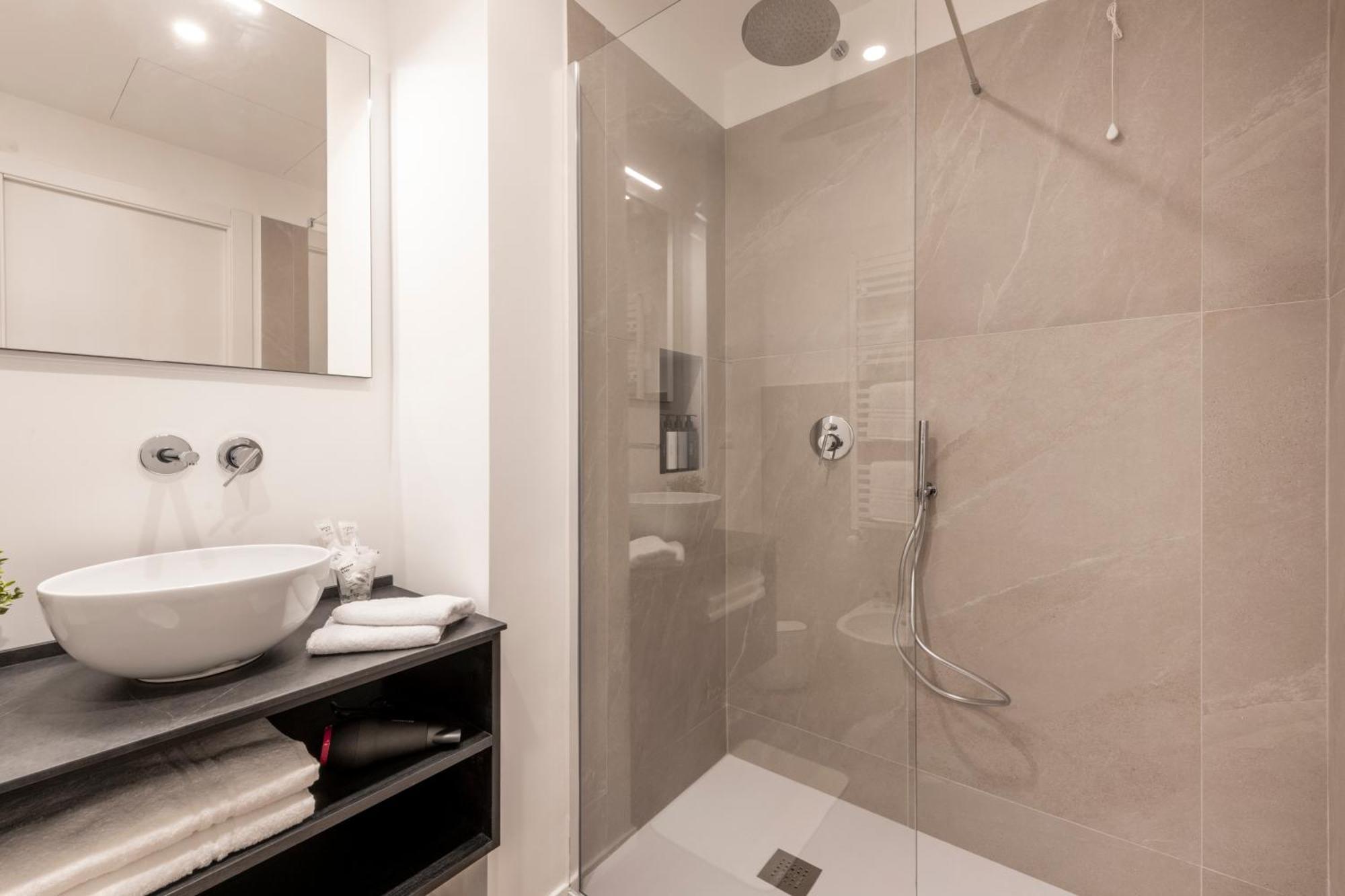Bnbutler - Inbrera Suites - Giulianova, 1 ミラノ エクステリア 写真