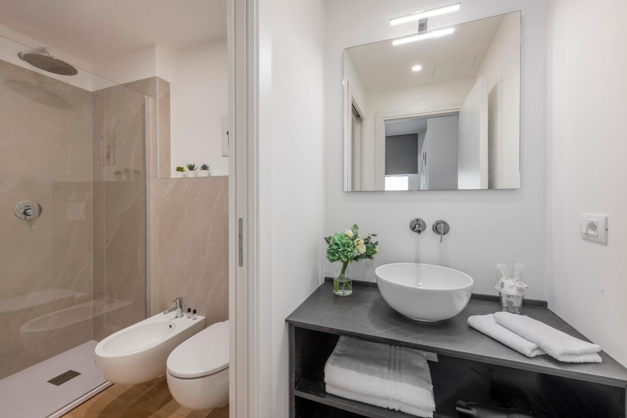 Bnbutler - Inbrera Suites - Giulianova, 1 ミラノ エクステリア 写真